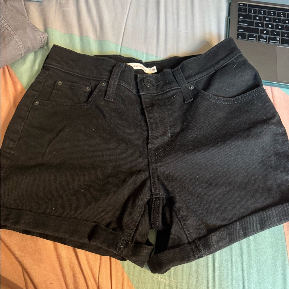 black levi mid length shorts, great condition, 26W